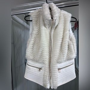 White faux vest size medium